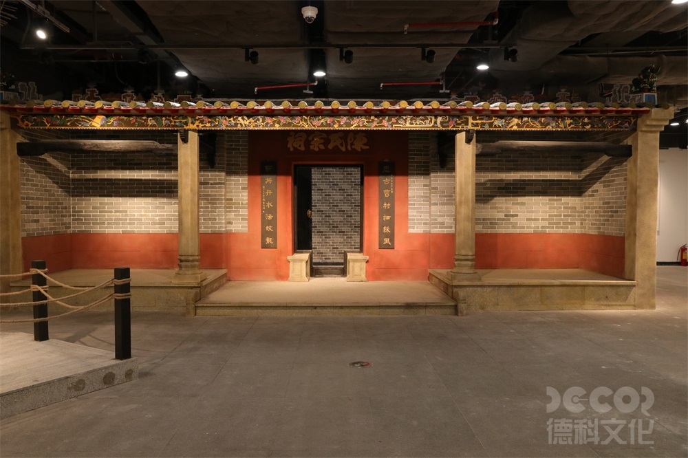 展廳設(shè)計(jì)中，如何選擇適合的裝飾材料和家具？