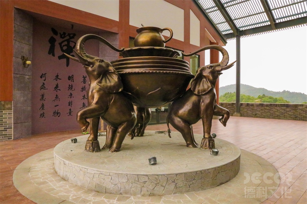 在廣州展館裝修中如何合理安排展示品的展示方式和位置？